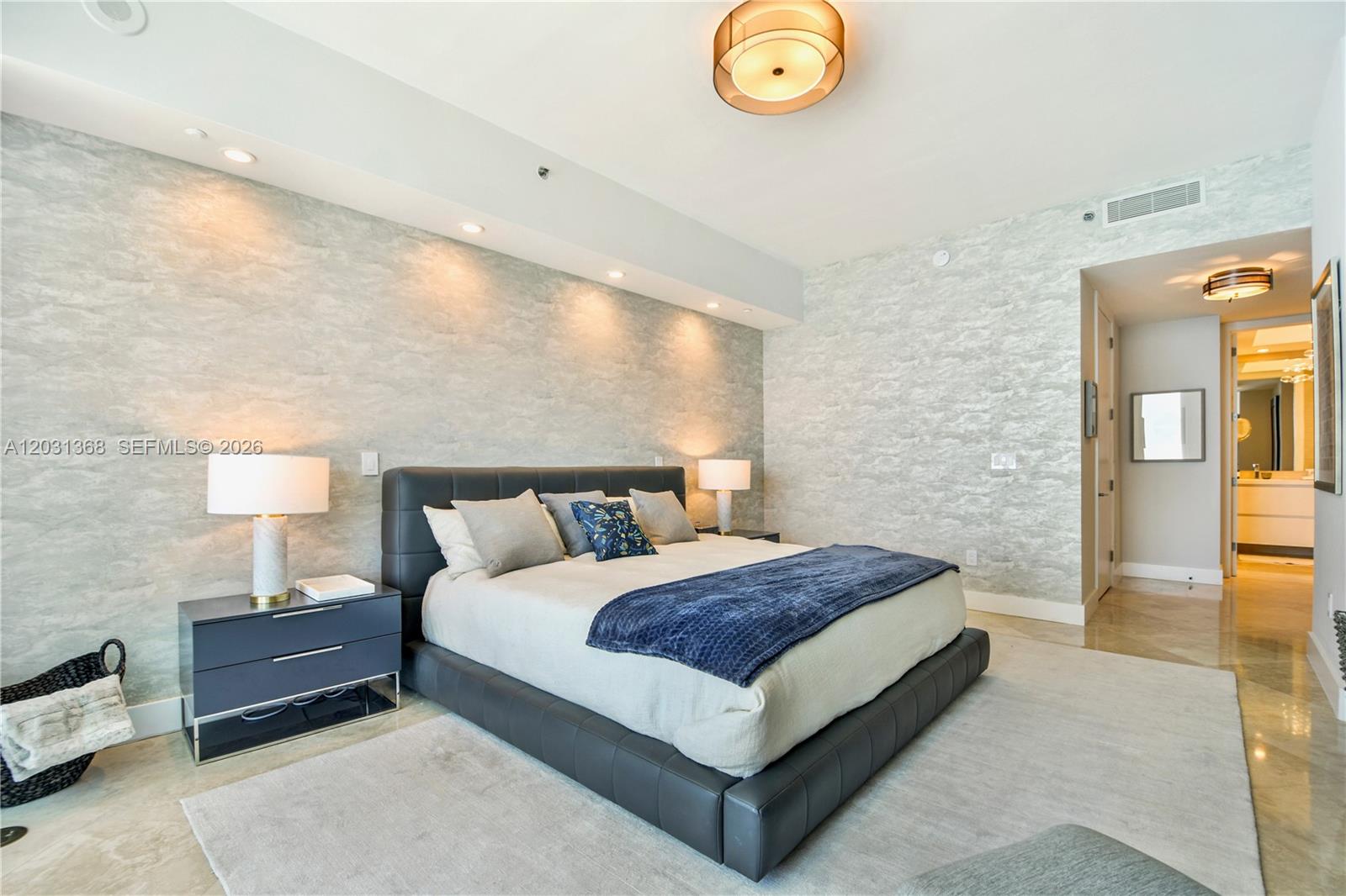 100 S Pointe #2806 Miami Beach, FL 33139