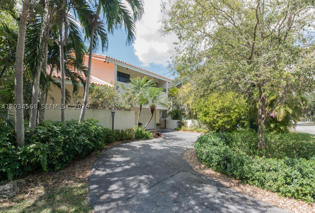 4950 San Amaro Dr Coral Gables, FL 33146