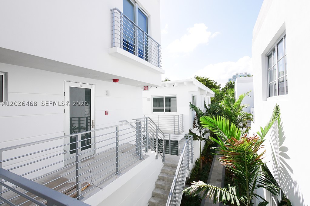 643 Jefferson Ave #12