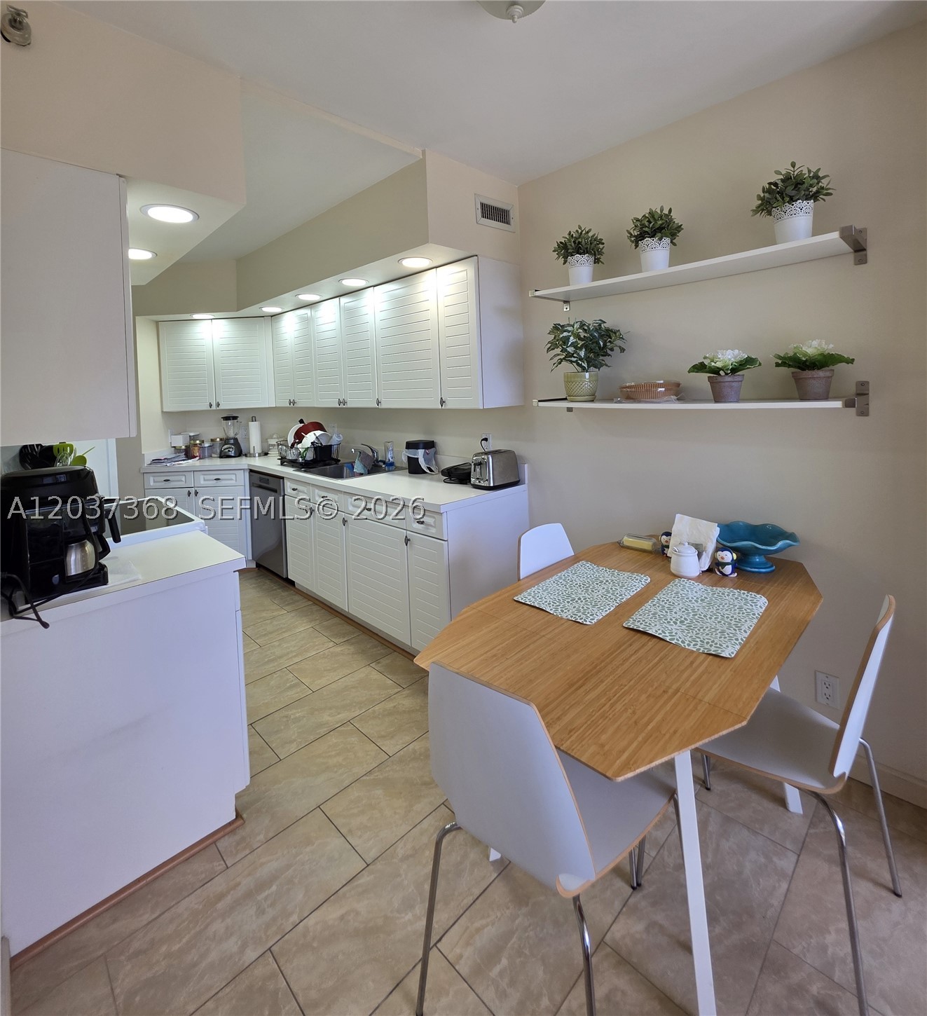 Undisclosed Address Aventura, FL 33180