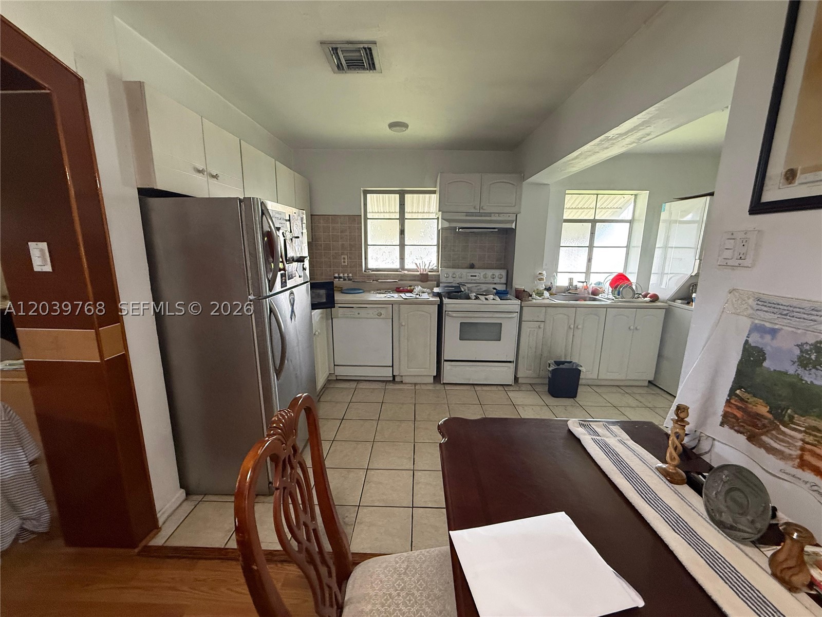 2447 Arthur St