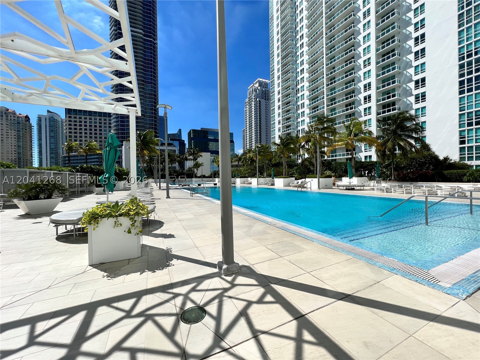 image The Plaza on Brickell West20