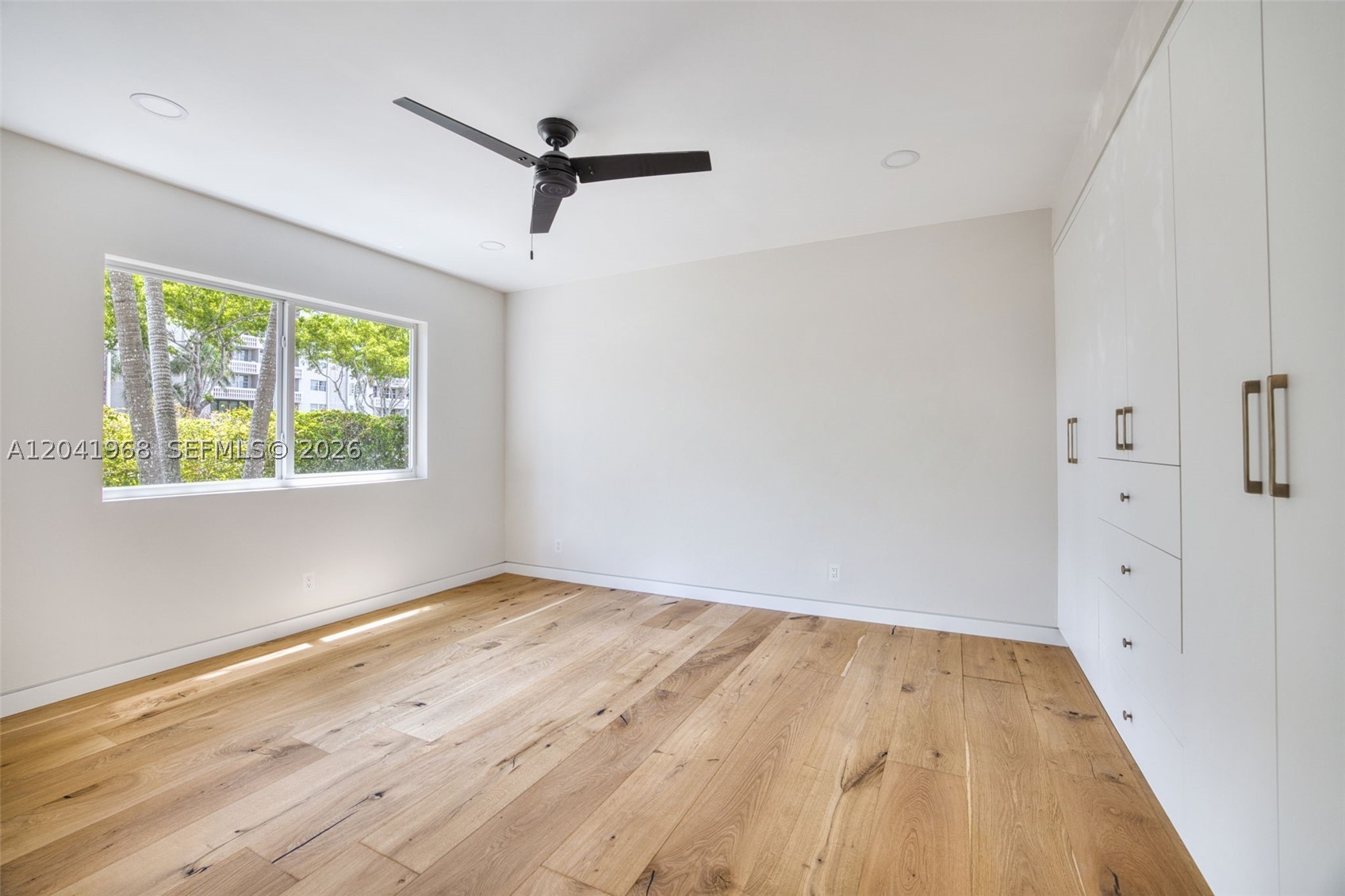 100 Edgewater Dr #142 Coral Gables, FL 33133
