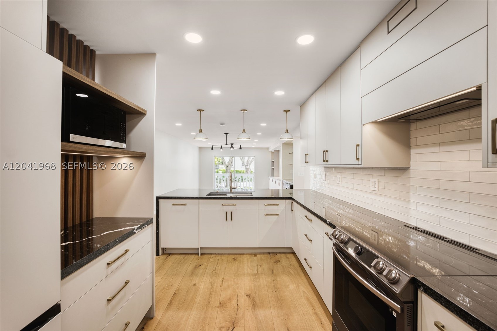 100 Edgewater Dr #142 Coral Gables, FL 33133