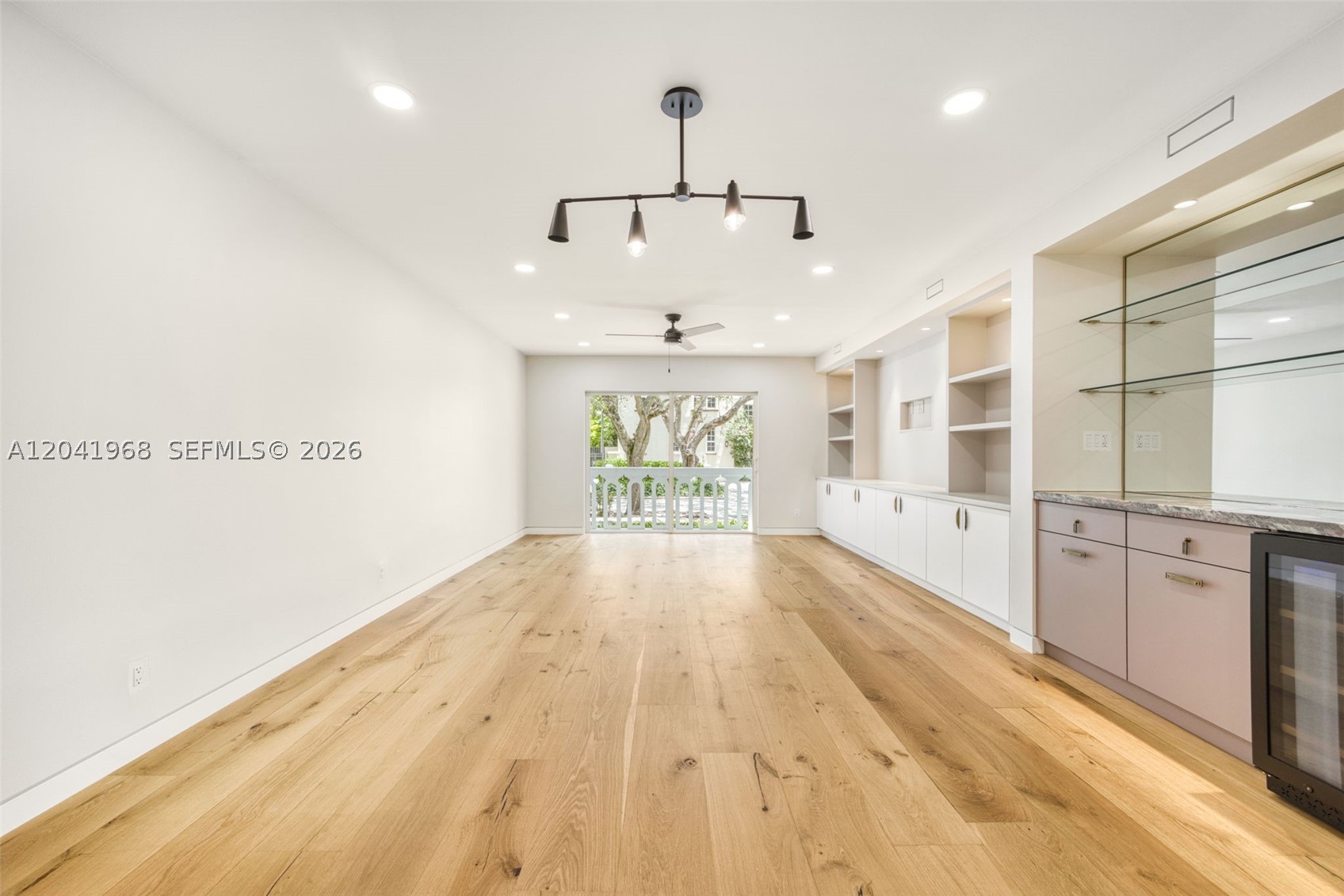100 Edgewater Dr #142 Coral Gables, FL 33133