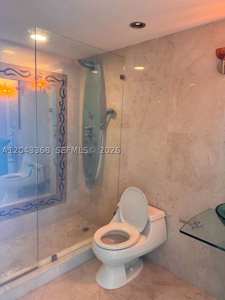 5025 Collins Ave #1602 Miami Beach, FL 33140