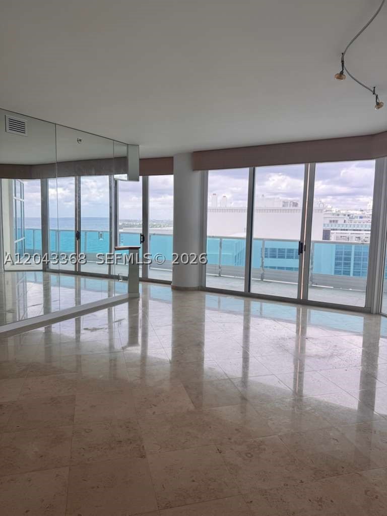 5025 Collins Ave #1602 Miami Beach, FL 33140