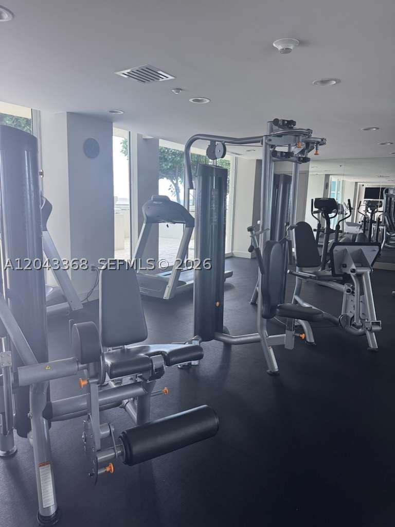 5025 Collins Ave #1602 Miami Beach, FL 33140