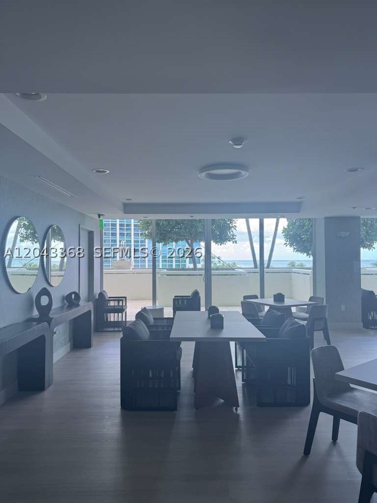 5025 Collins Ave #1602 Miami Beach, FL 33140