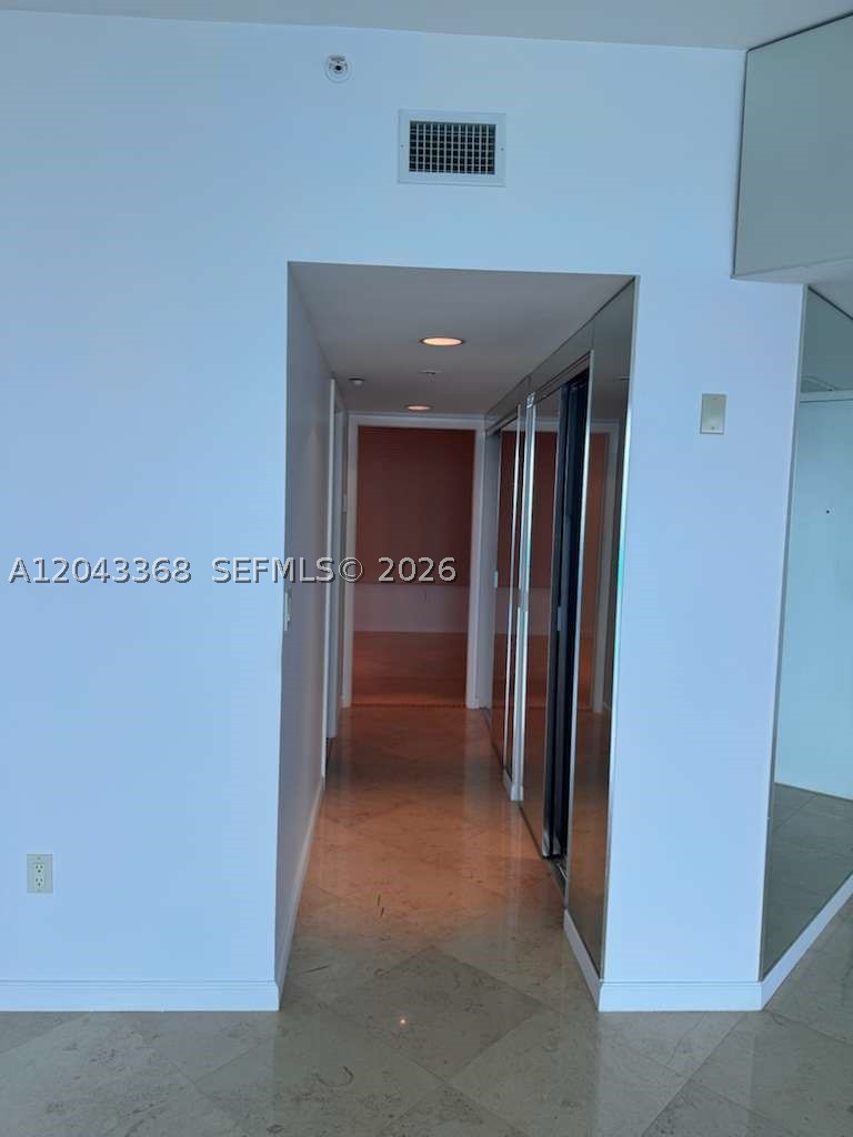 5025 Collins Ave #1602 Miami Beach, FL 33140