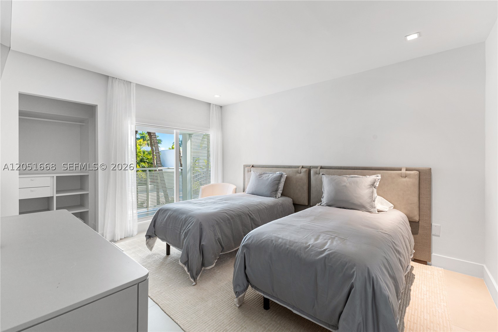 161 Cape Florida Dr Key Biscayne, FL 33149