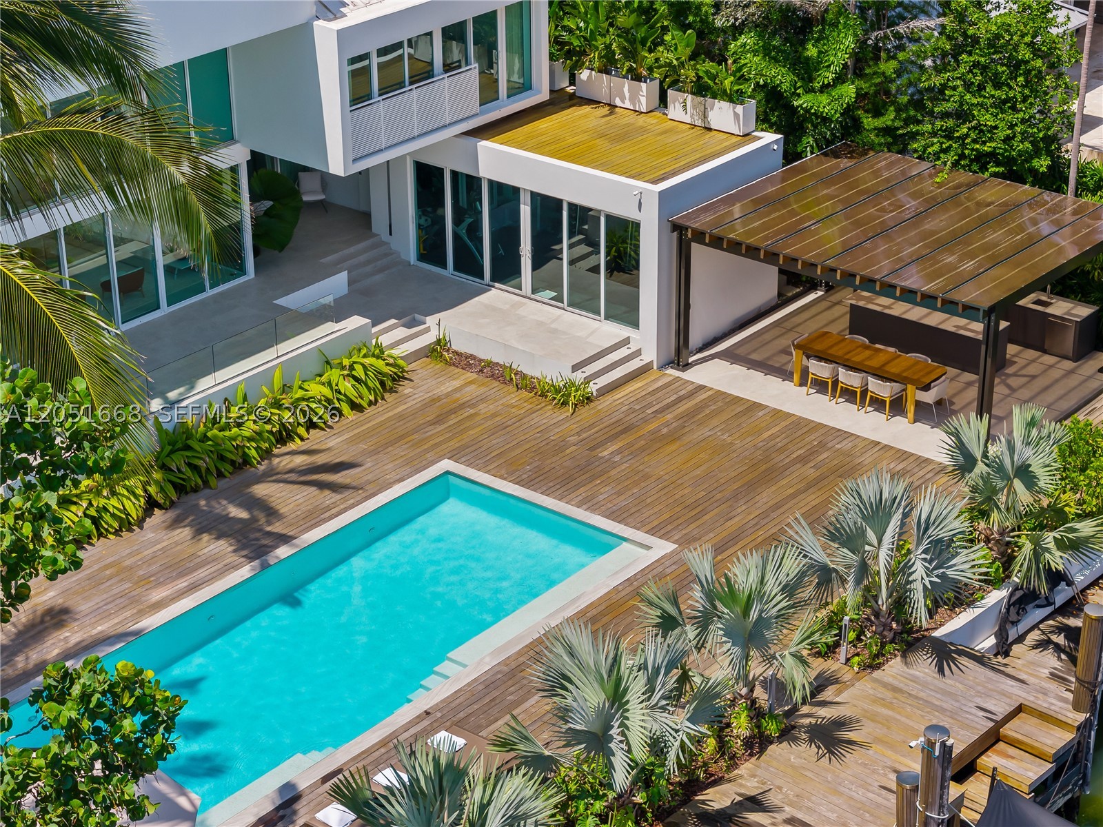 161 Cape Florida Dr Key Biscayne, FL 33149