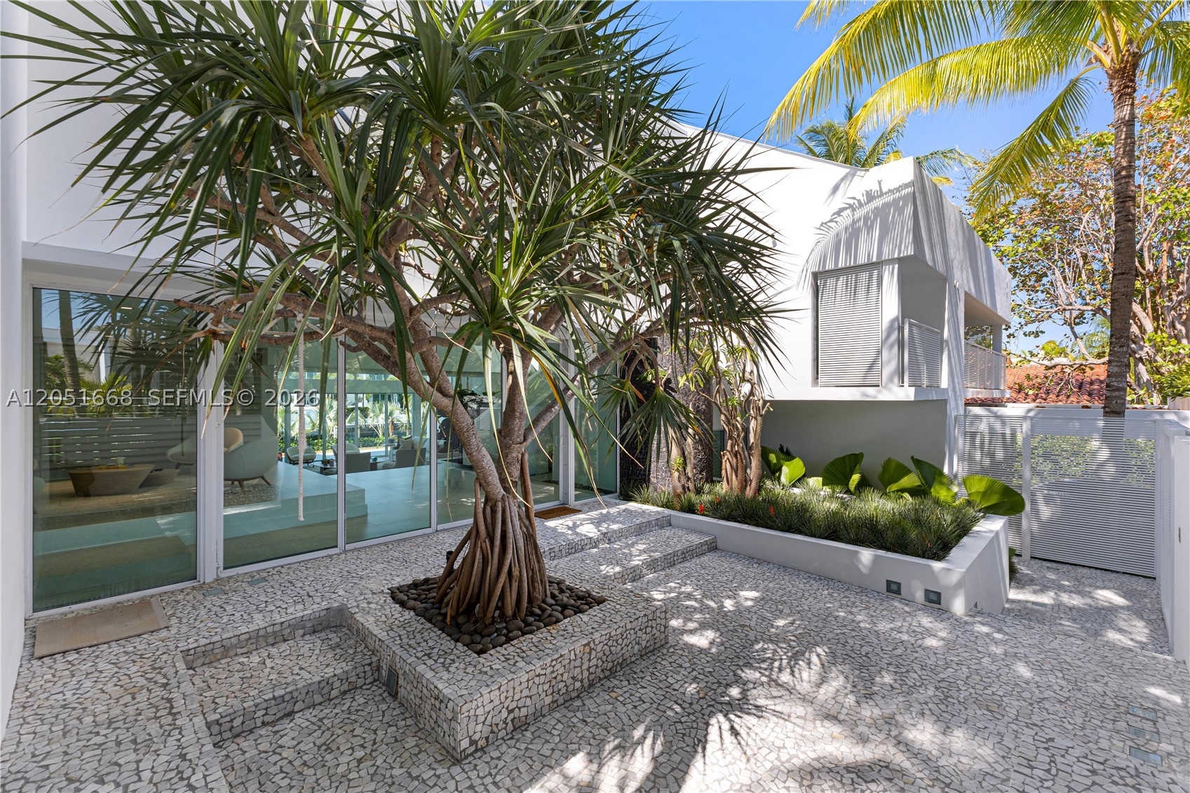 161 Cape Florida Dr Key Biscayne, FL 33149