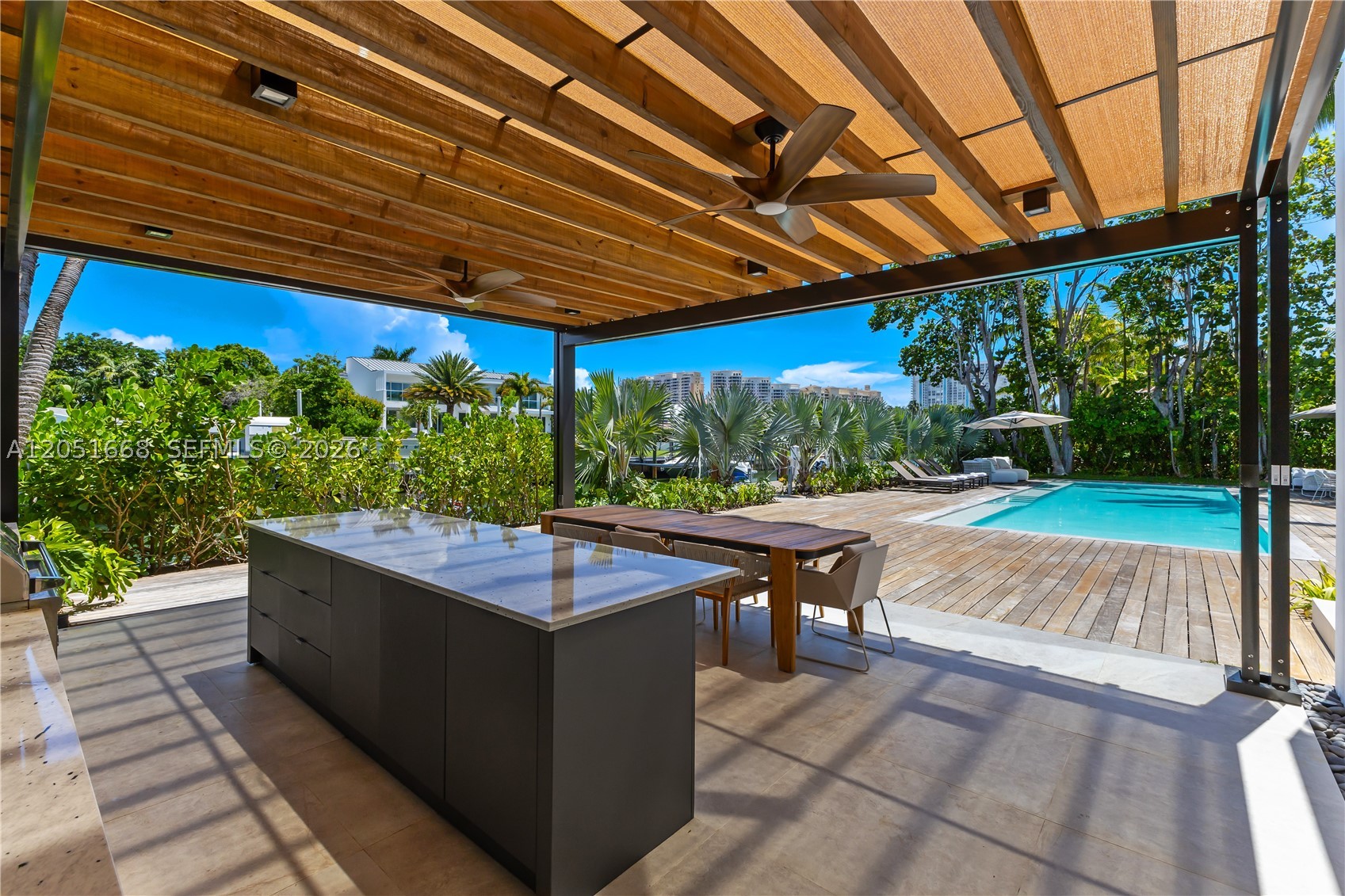 161 Cape Florida Dr Key Biscayne, FL 33149