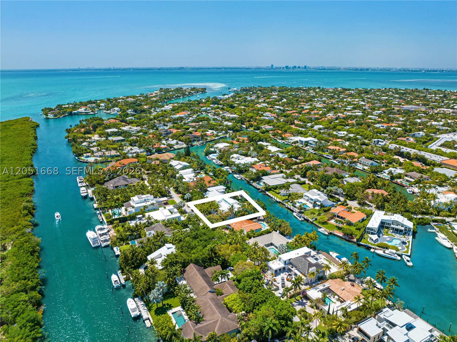 161 Cape Florida Dr Key Biscayne, FL 33149
