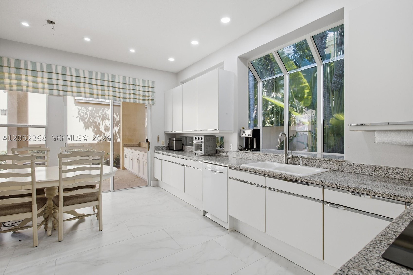 3722 NE 208th Ter Aventura, FL 33180