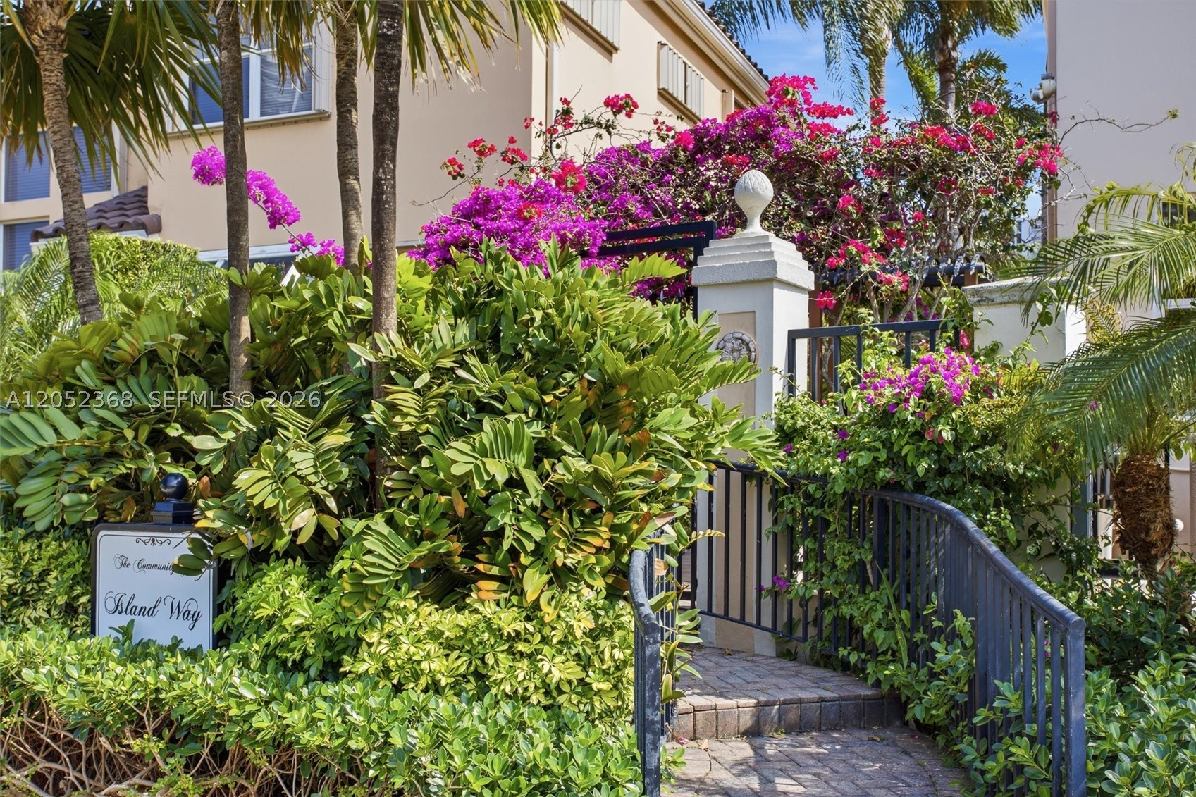 3722 NE 208th Ter Aventura, FL 33180