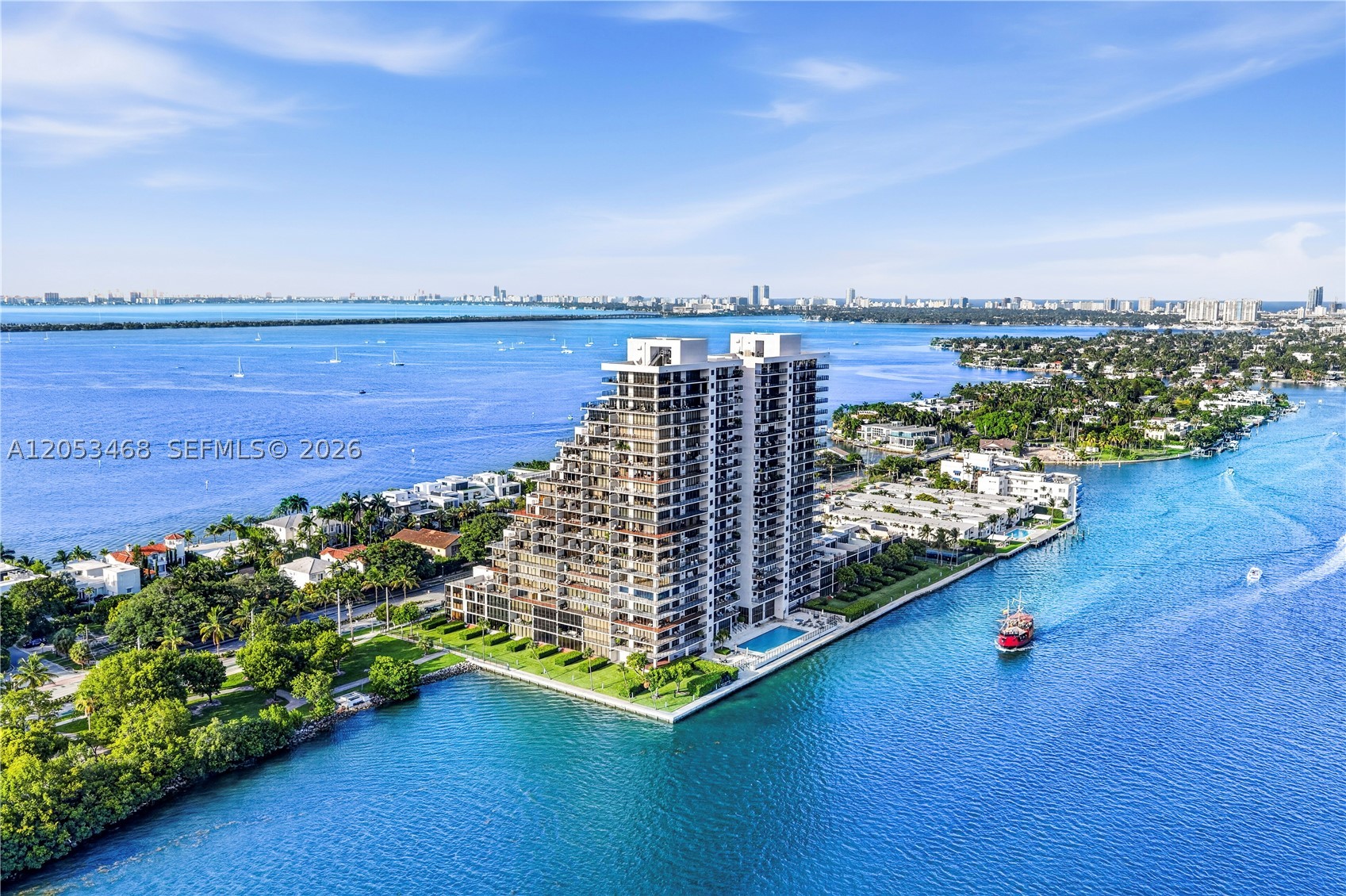 1000 Venetian Way #810 Miami Beach, FL 33139