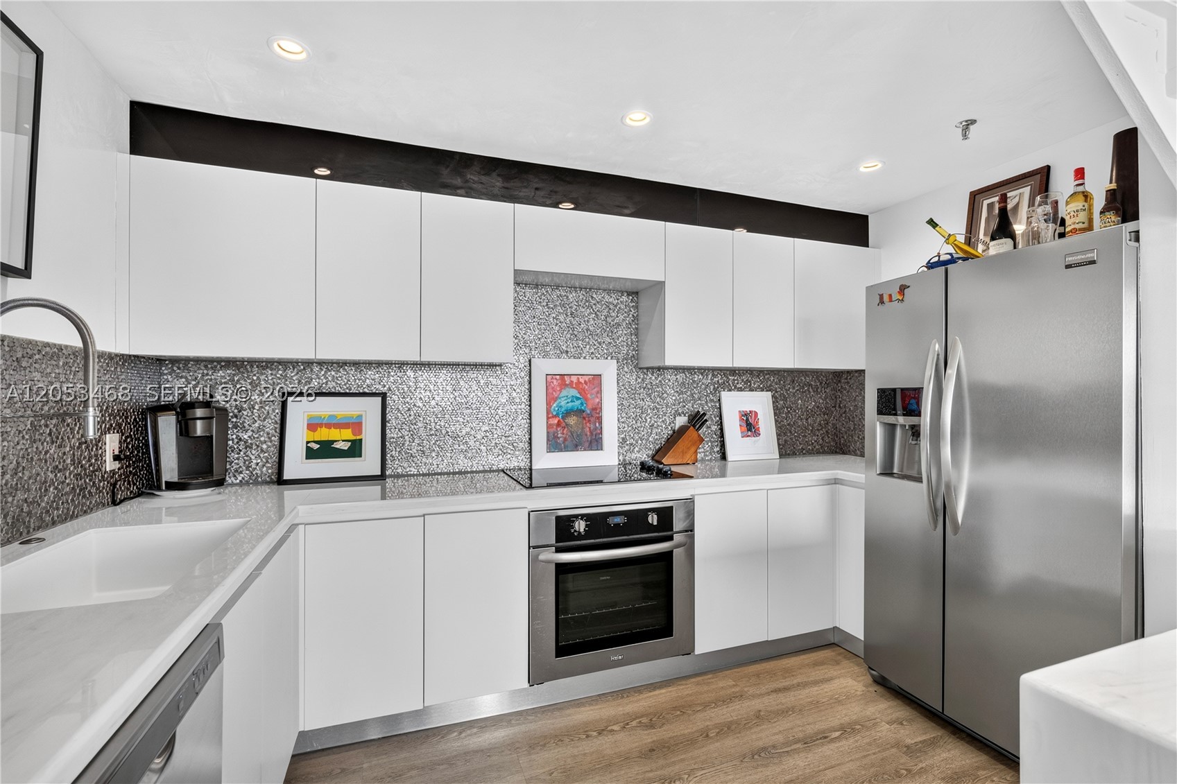 1000 Venetian Way #810 Miami Beach, FL 33139