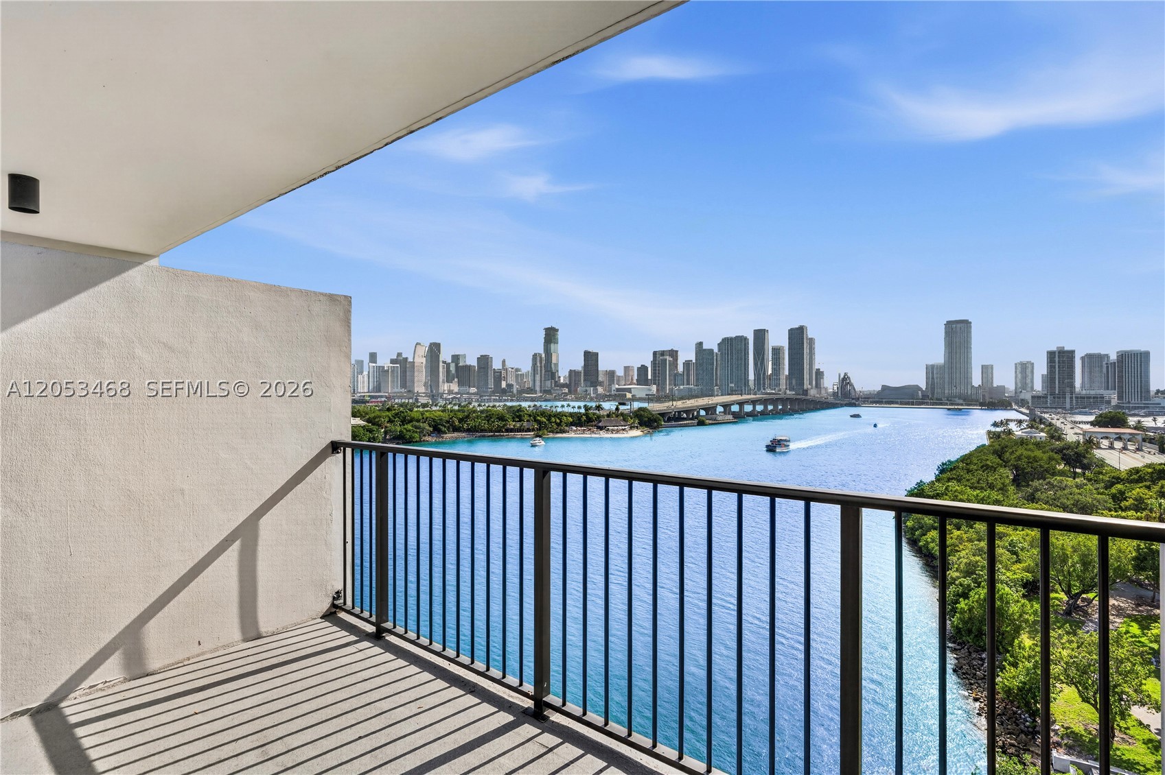1000 Venetian Way #810 Miami Beach, FL 33139