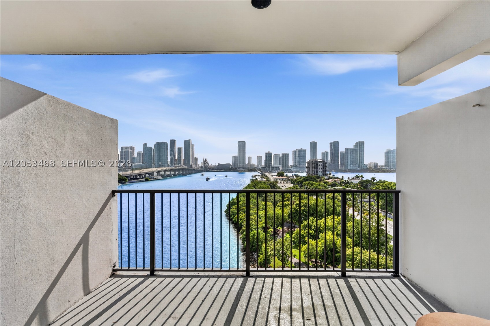 1000 Venetian Way #810 Miami Beach, FL 33139