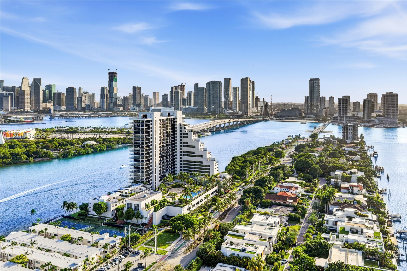 1000 Venetian Way #810 Miami Beach, FL 33139