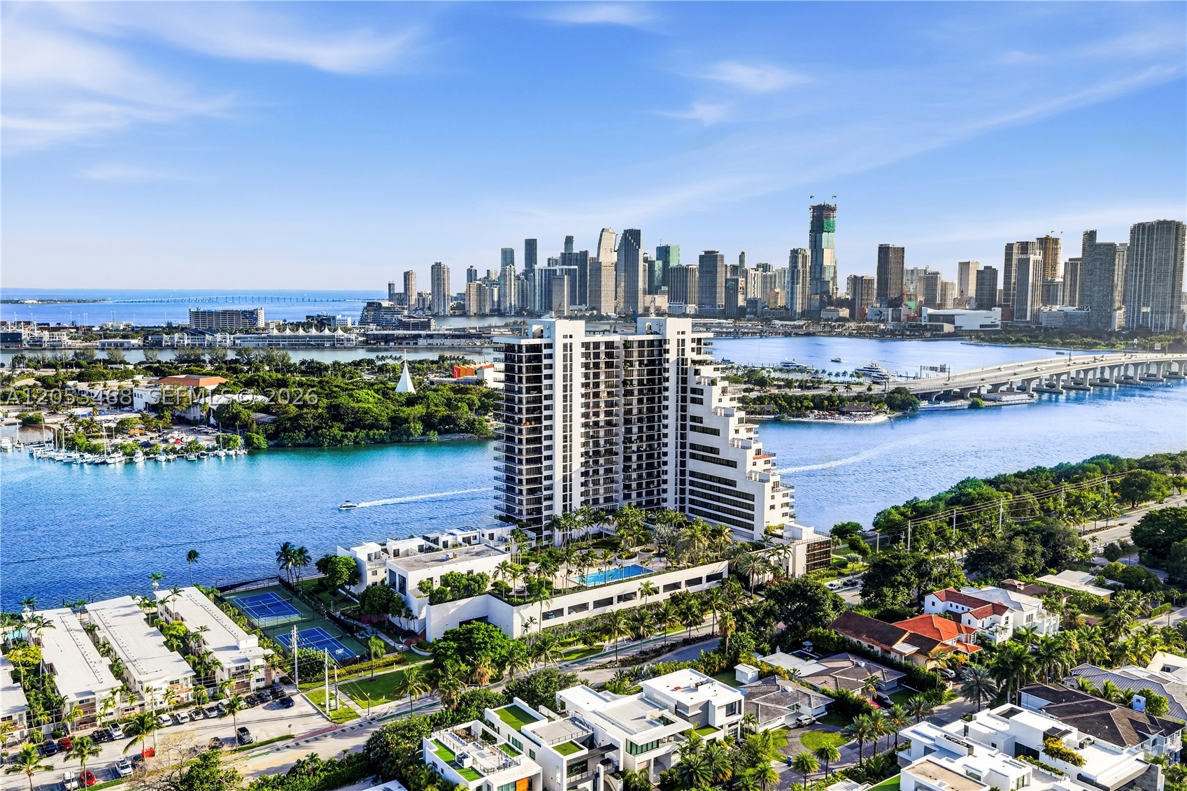 1000 Venetian Way #810 Miami Beach, FL 33139
