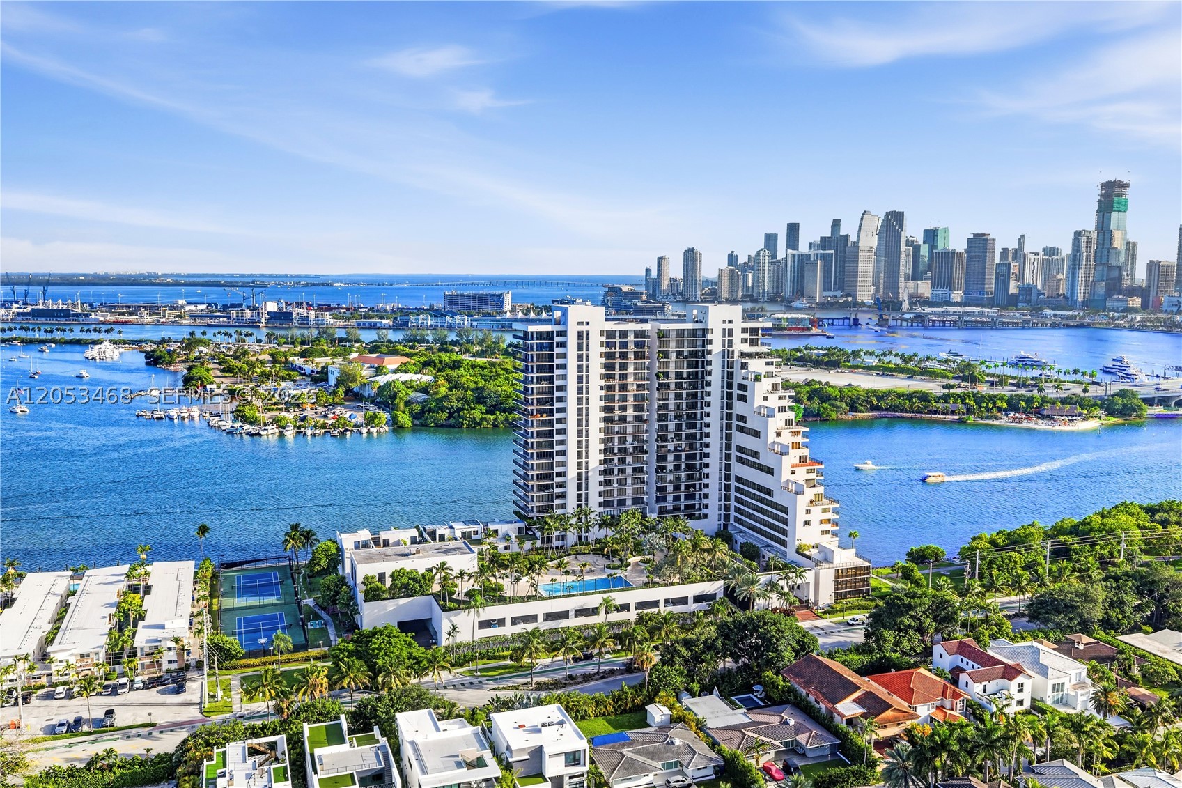 1000 Venetian Way #810 Miami Beach, FL 33139