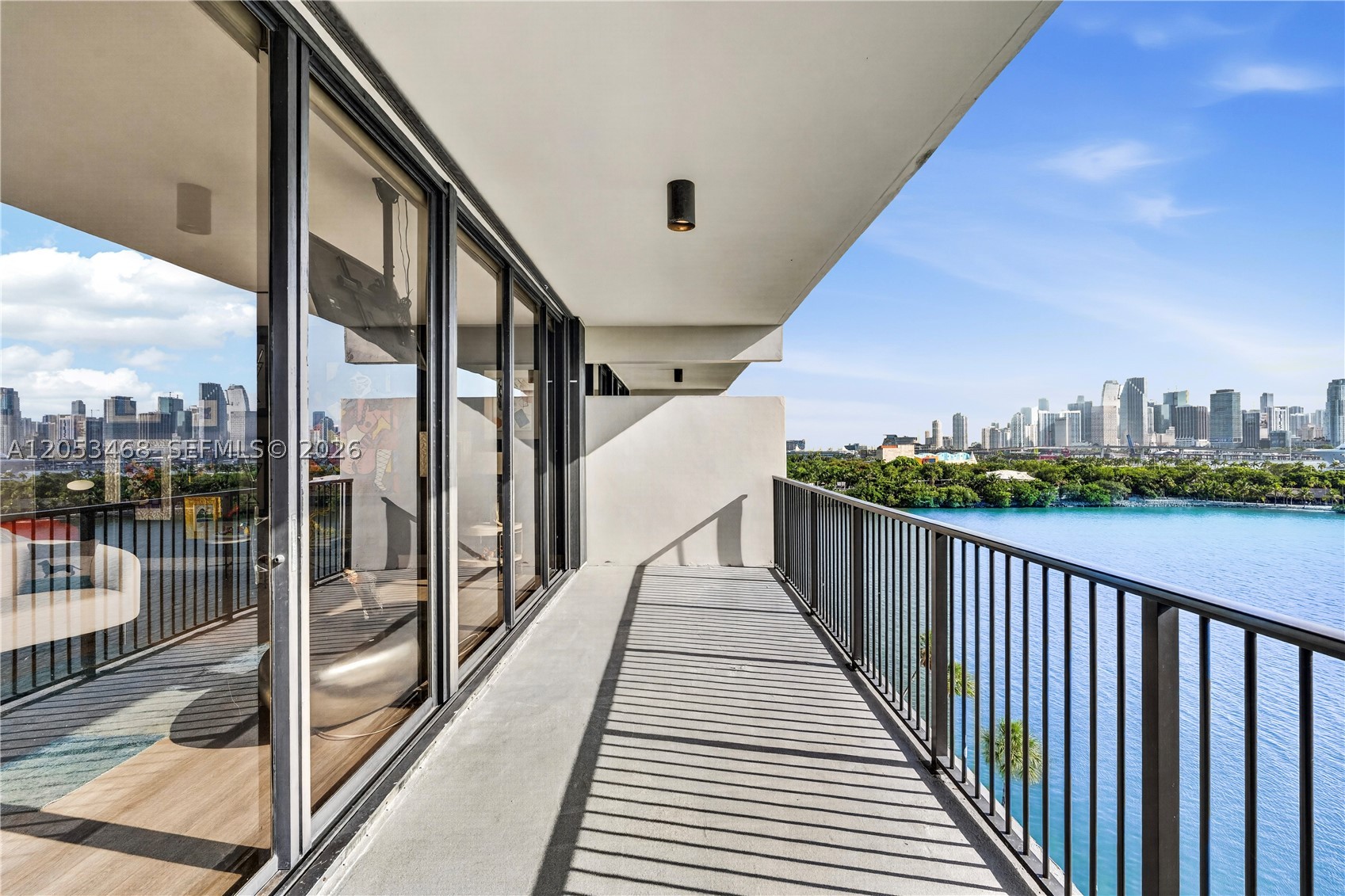 1000 Venetian Way #810 Miami Beach, FL 33139
