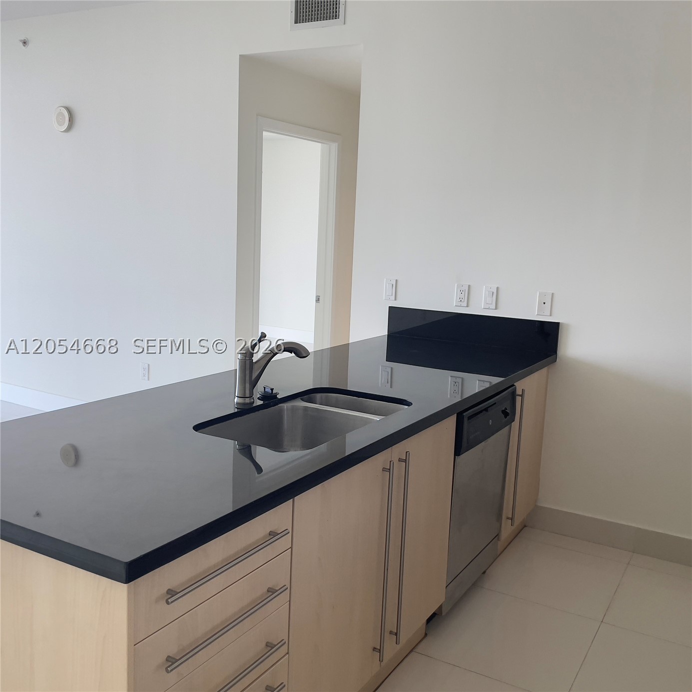 79 SW 12th St #3011-S Miami, FL 33130