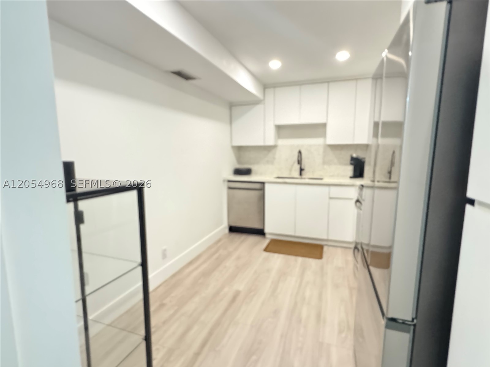 2655 Collins Ave #608