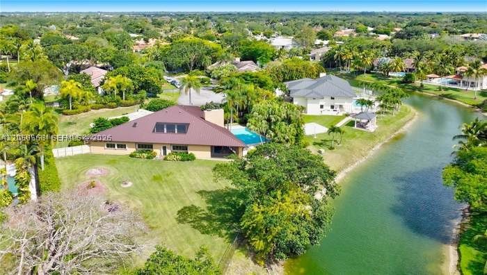 8925 SW 102nd Ter Miami, FL 33176