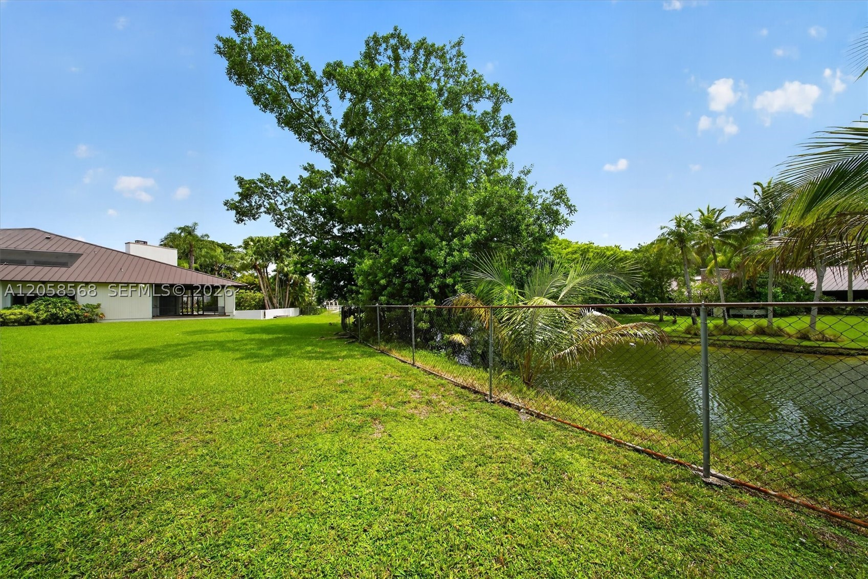 8925 SW 102nd Ter Miami, FL 33176