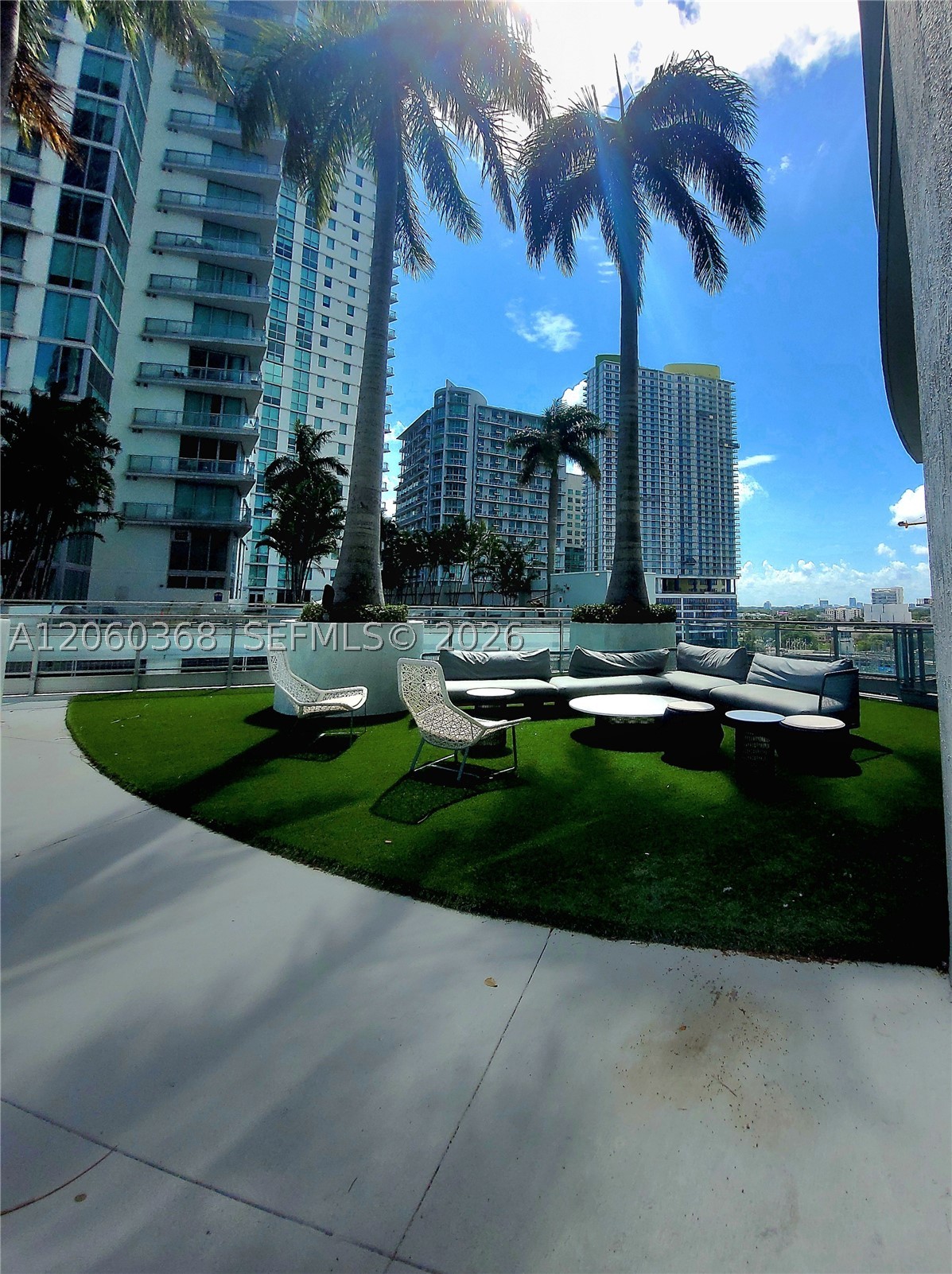 image The Ivy at Riverfront42