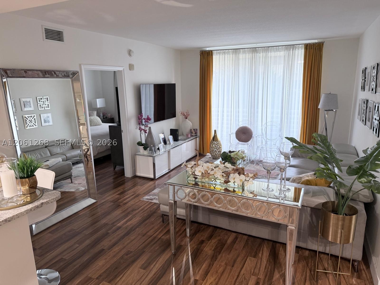 image The Venture at Aventura10
