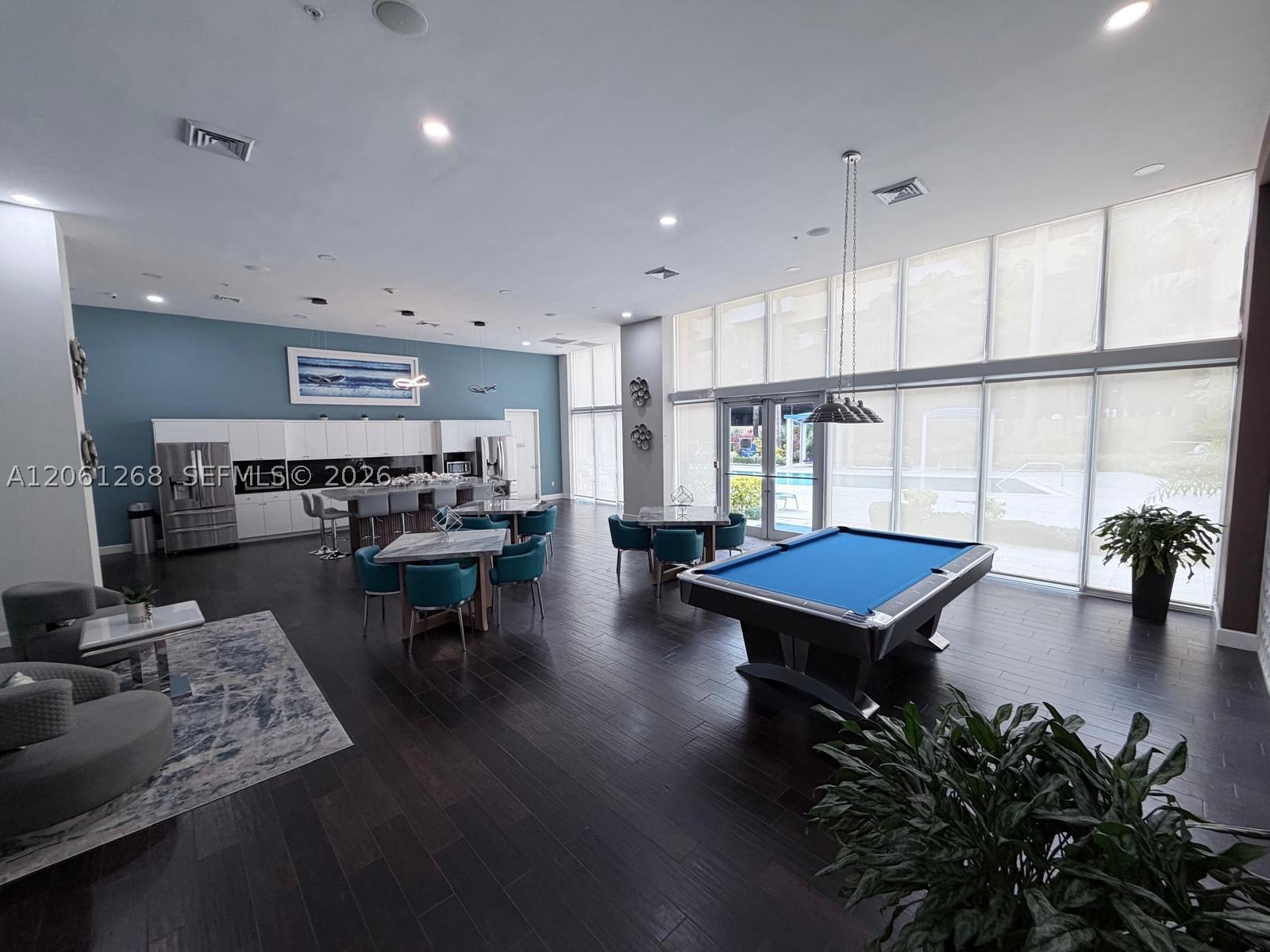 image The Venture at Aventura13
