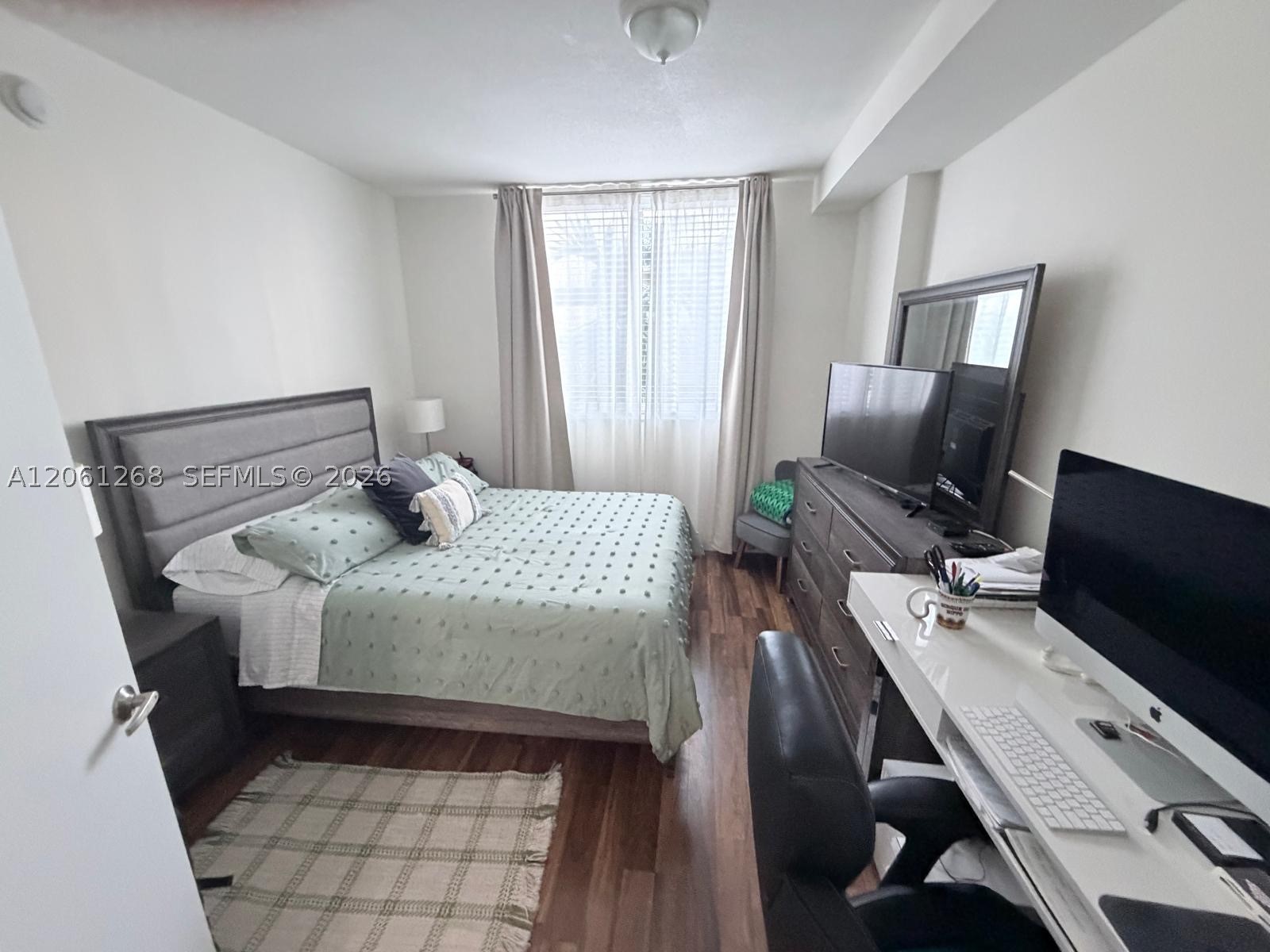 image The Venture at Aventura7