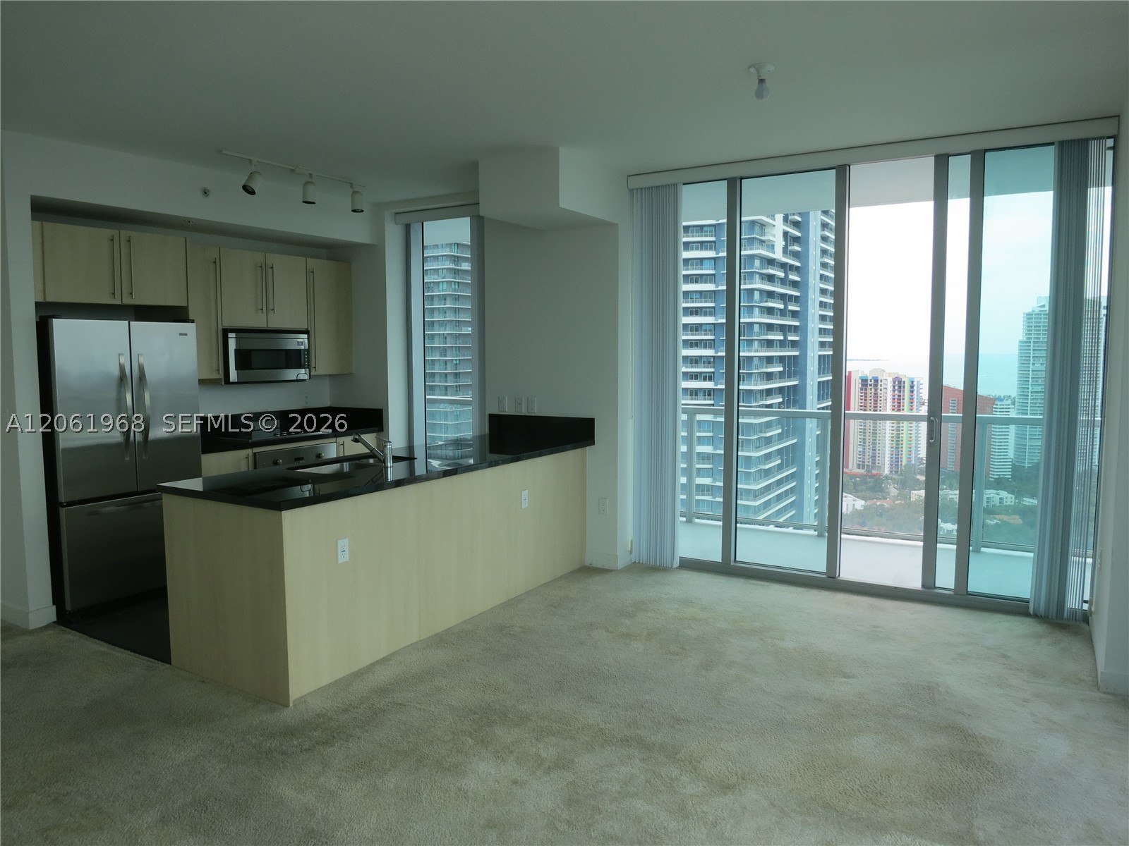 image Axis on Brickell South16