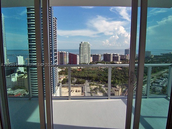 image Axis on Brickell South2