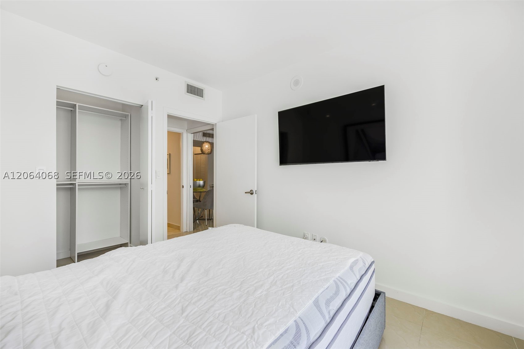 6365 Collins Ave #805 Miami Beach, FL 33141
