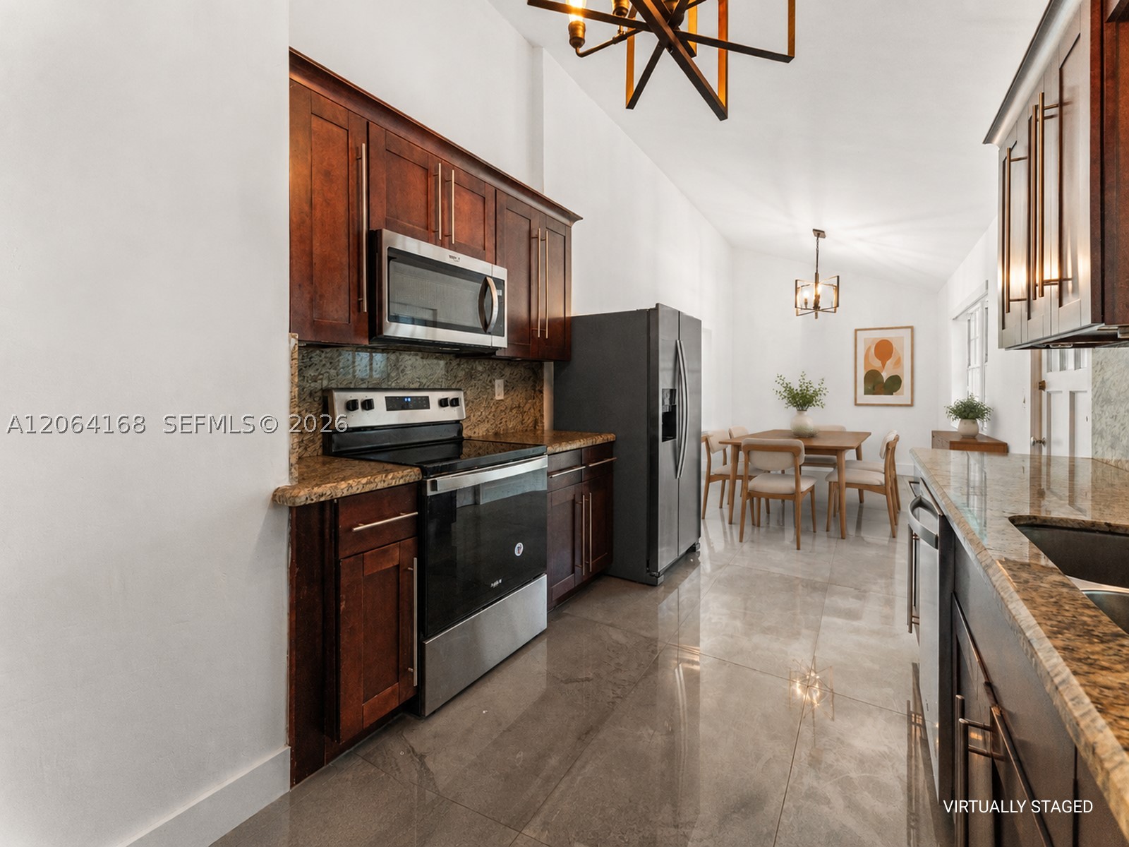 902 NW 10th Ct Miami, FL 33136