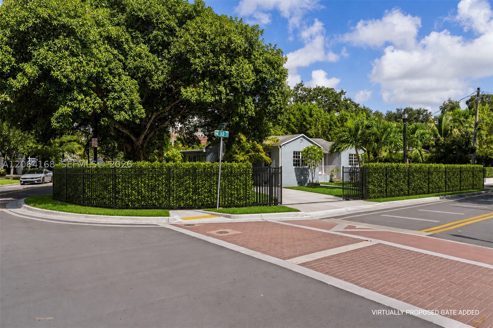 902 NW 10th Ct Miami, FL 33136