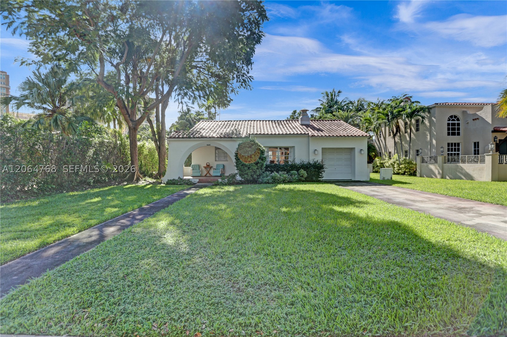 2214 Segovia Cir