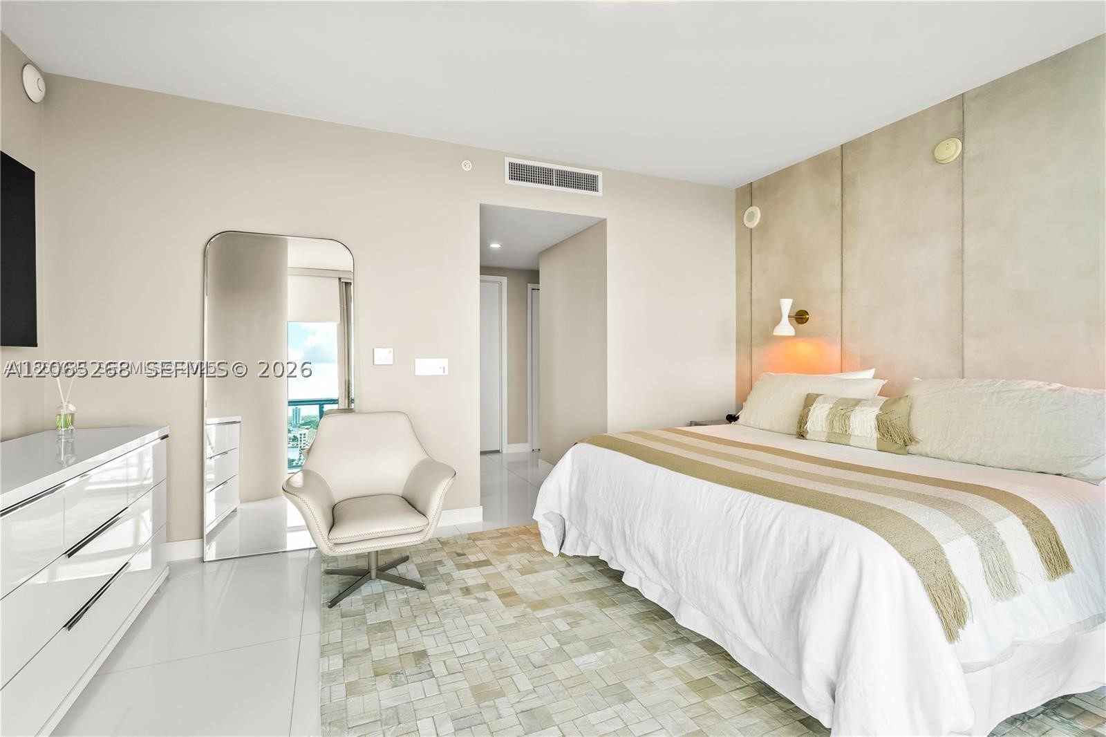 image Jade Beach14
