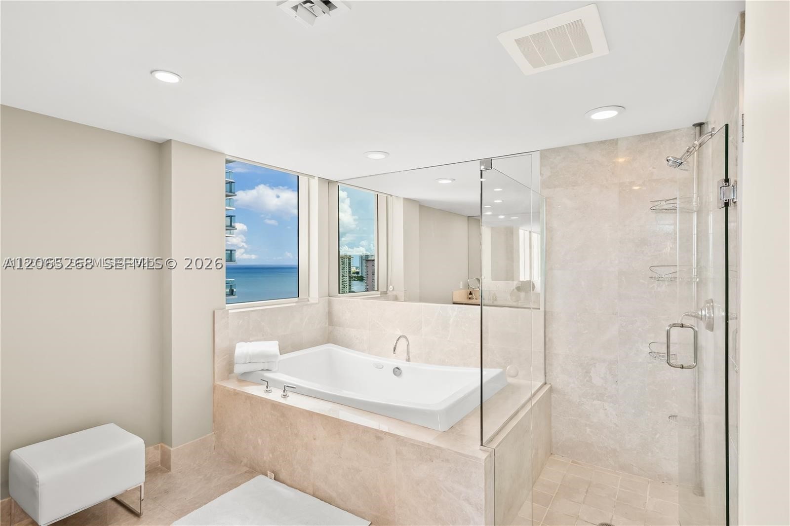 image Jade Beach15