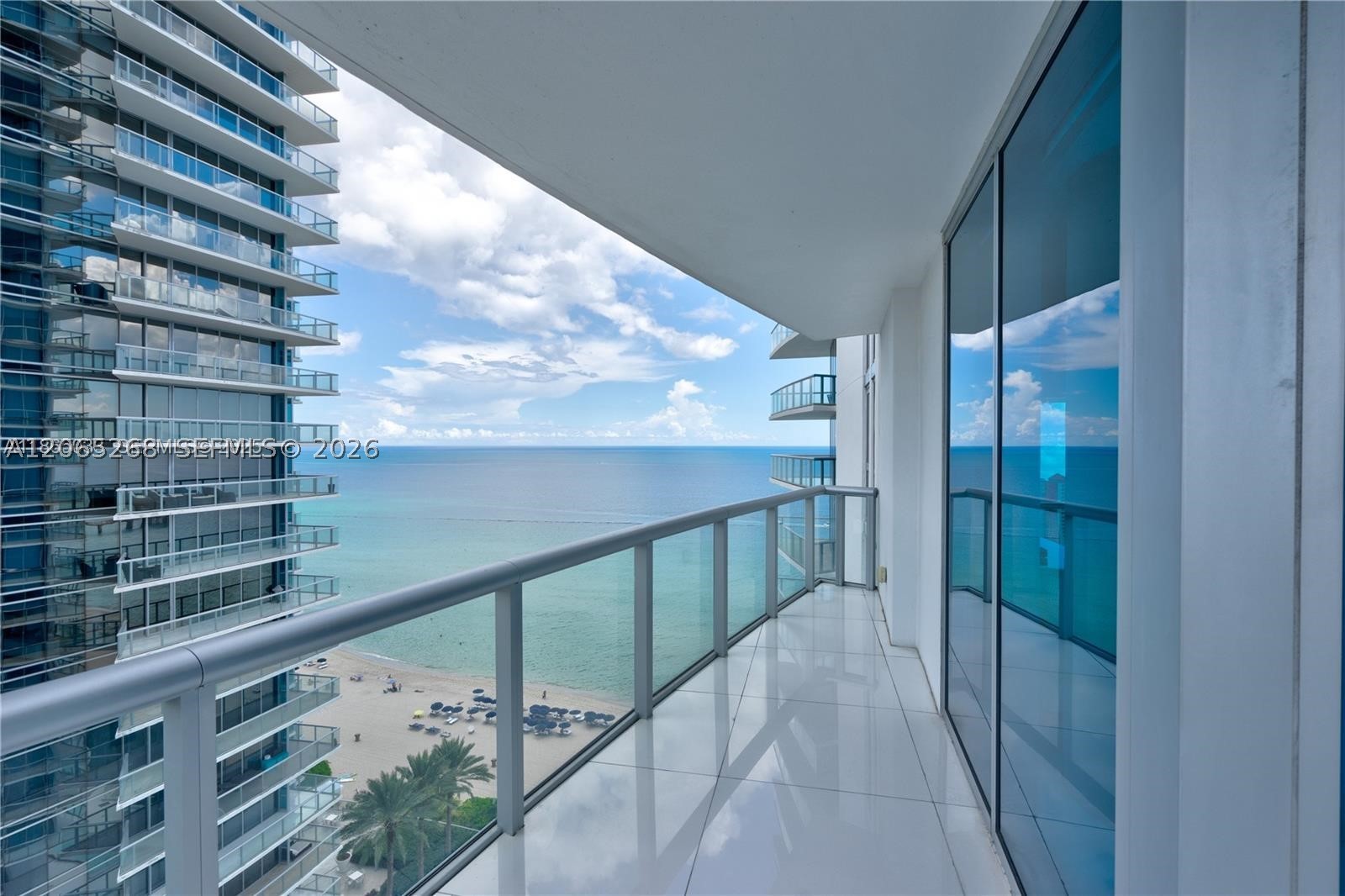image Jade Beach17