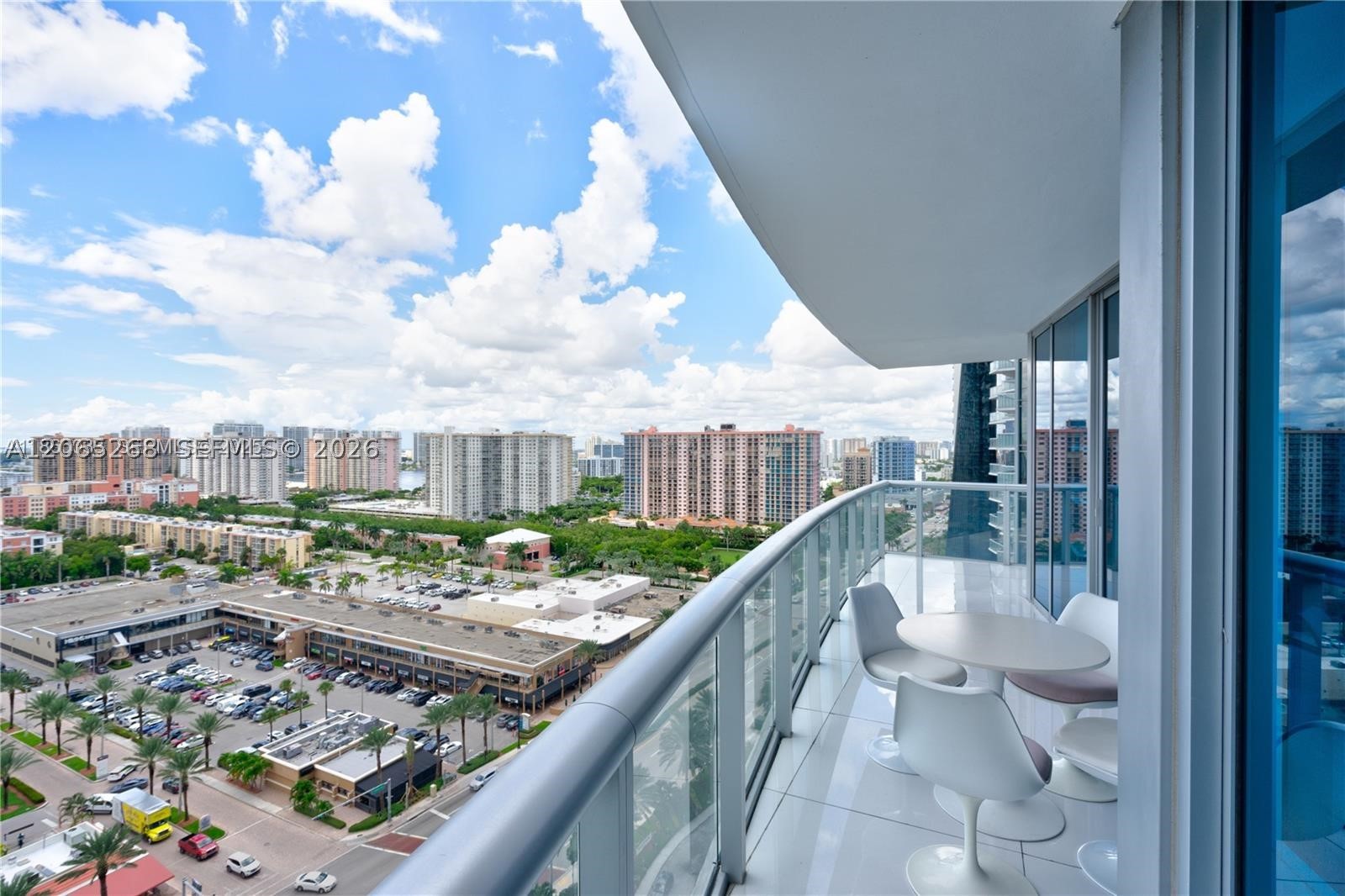 image Jade Beach18