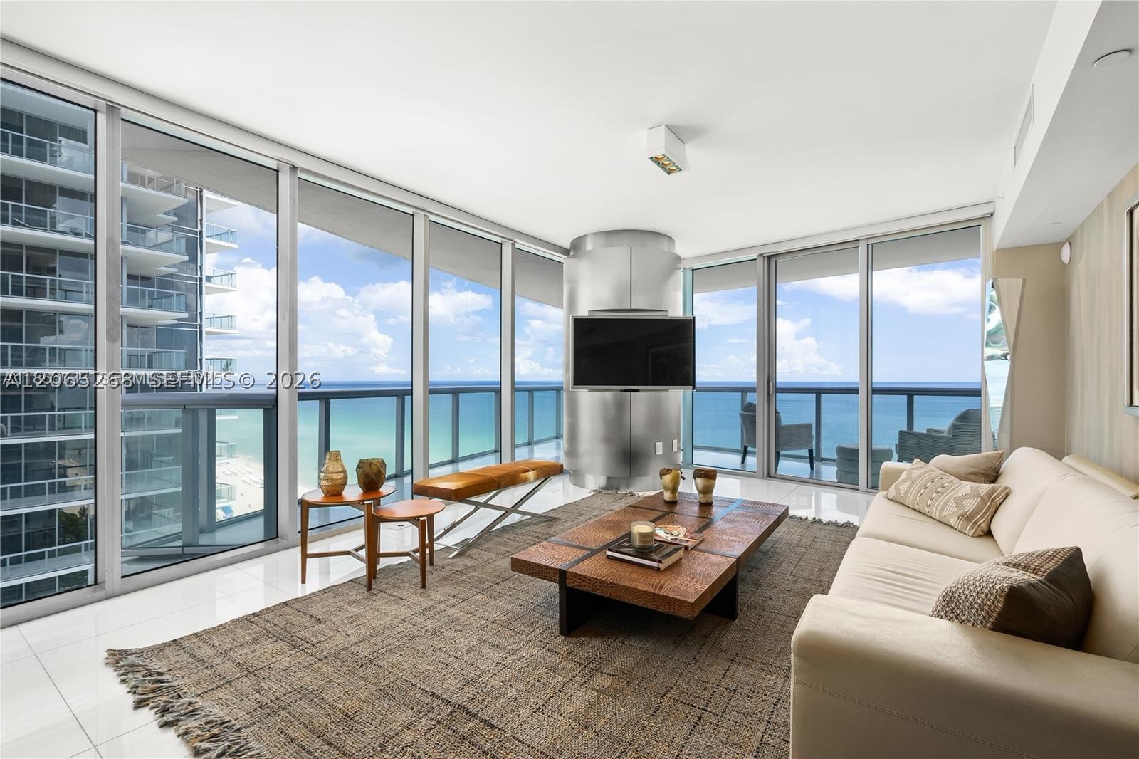 image Jade Beach1