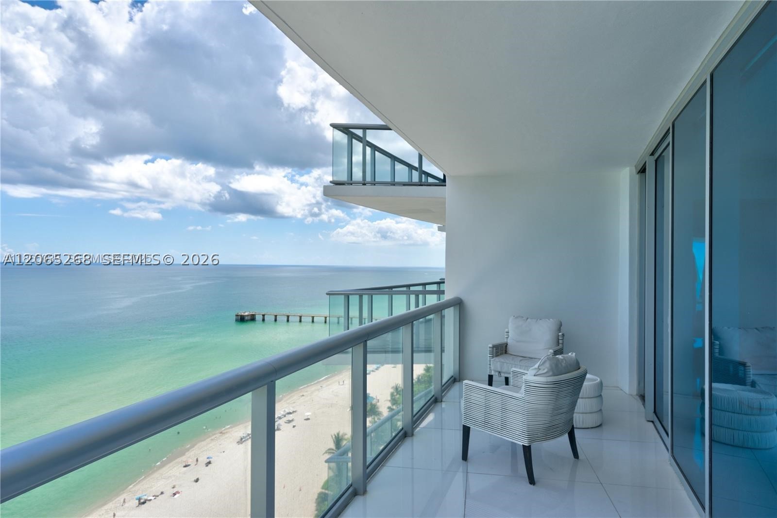 image Jade Beach6