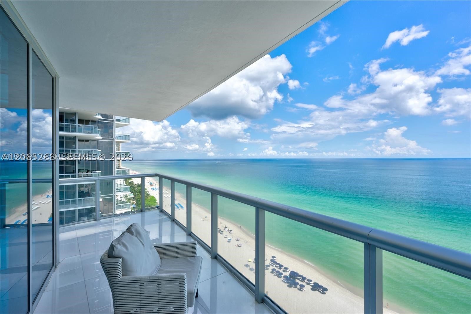 image Jade Beach7